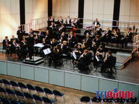 Orchesterzimmer_tribuehne